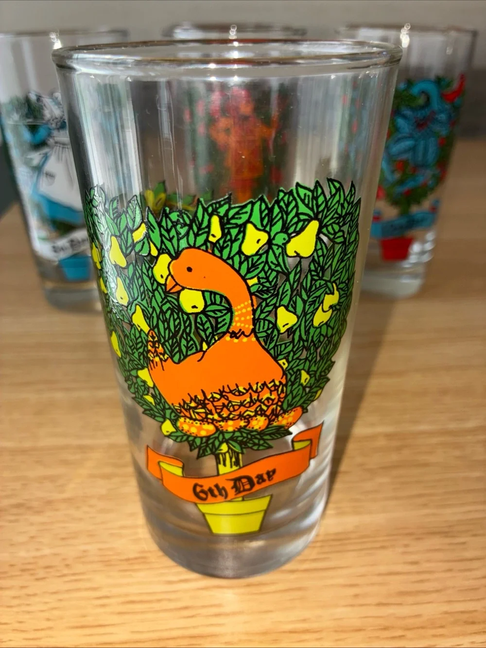 Indiana Glass Colorful Bird and Holiday Wreath Juice Glasses - Multicolor